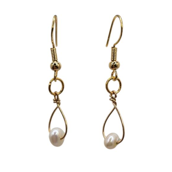 Pierced Earrings Baroque Pearl Soft Off White Teardrop Small 4mm Artisan SKU2793 - Picture 4 of 5